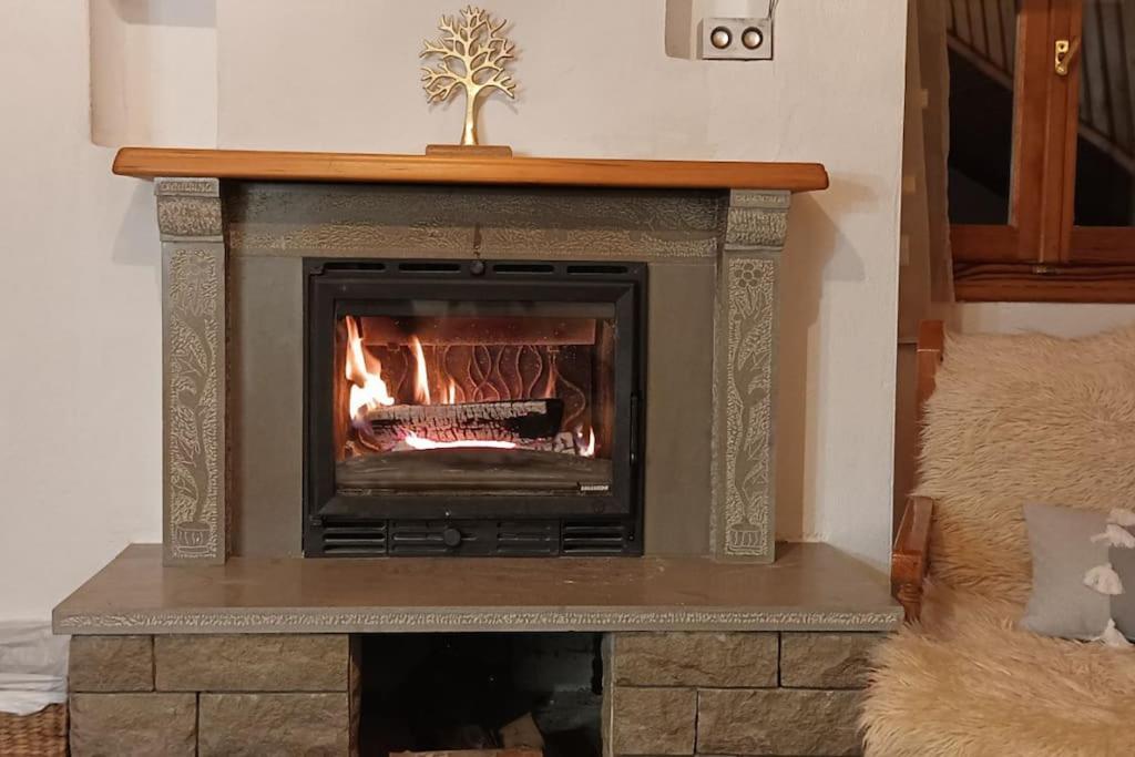 Cozy Loft With Fireplace & View Métsovo Eksteriør bilde